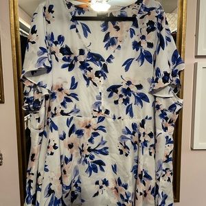 Torrid Size 5 Blue, Pink and White Floral Flowy top -Size 5